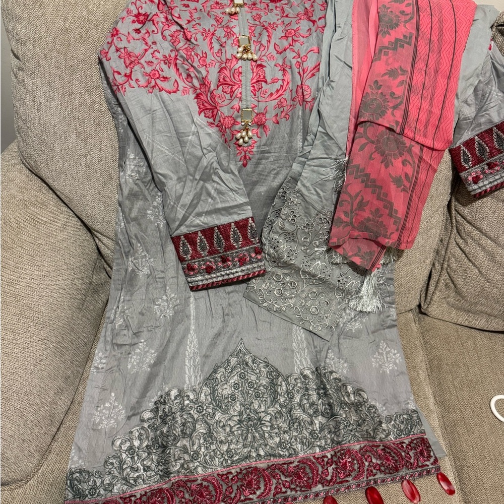 Elegant Gray and Red Embroidered Dress with Scarf